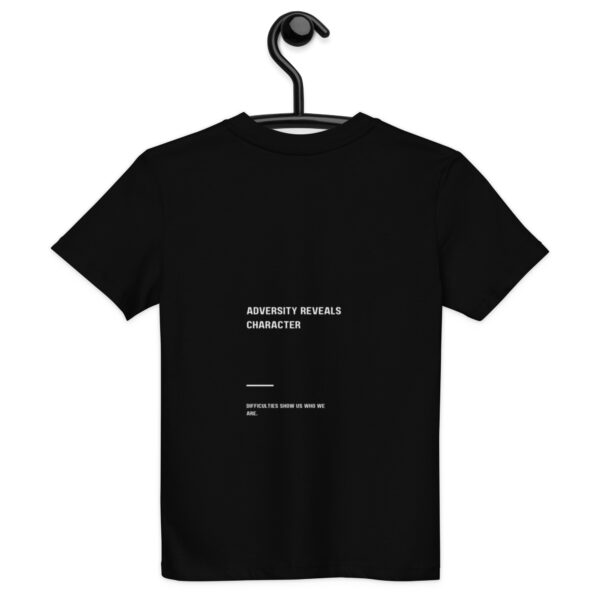 Camiseta algodón orgánico niño - Forged in Adversity - Image 4