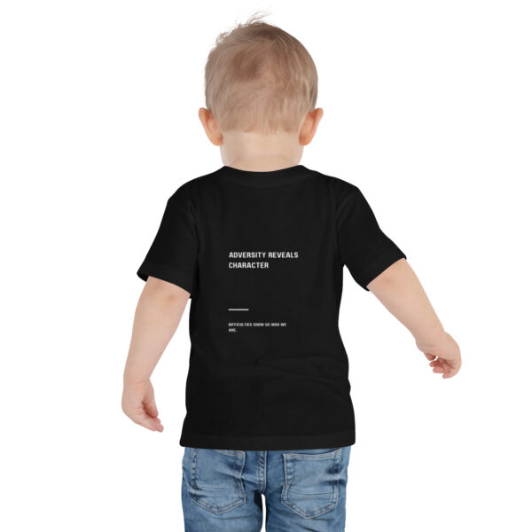Camiseta de manga corta para niño - Forged in Adversity - Image 3