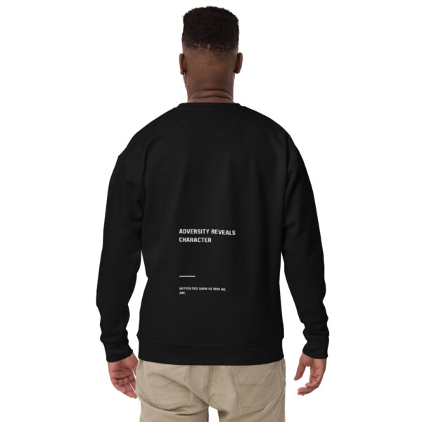 Sudadera gruesa unisex - Forged in Adversity - Image 3