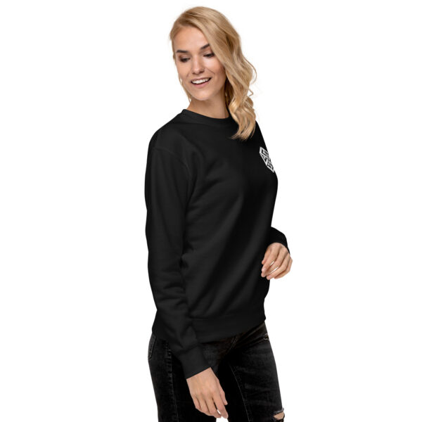 Sudadera gruesa unisex - Forged in Adversity - Image 6