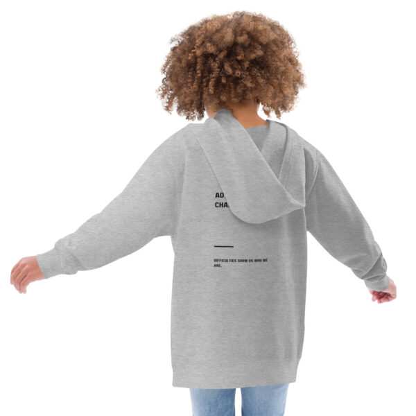 Sudadera con capucha vellón polar - Forged in Adversity - Image 5